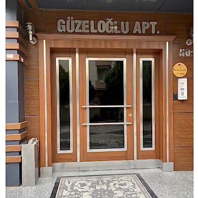 Apartman Kapıları